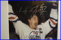 WAYNE GRETZKY AUTOGRAPHED 14x11 PHOTO WithCOA GREAT ONE OILERS STANLEY CUP FRAMED