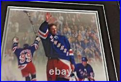 WAYNE GRETZKY AUTOGRAPHED LAST GAME PHOTO NEW YORK RANGERS WGA AUTHENTIC withCERT