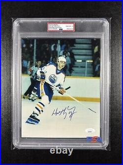 WAYNE GRETZKY Autographed AUTO 8x10 Signed SLABBED Photo BECKETT & PSA 10