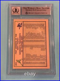 WAYNE GRETZKY Signed 1983-84 O-PEE-CHEE HART Card #203 Beckett BAS AUTO 10