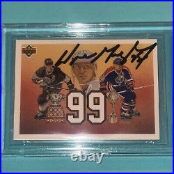 WAYNE GRETZKY Signed 1991-92 UPPER DECK Card #38 Beckett Slabbed GRADED 10