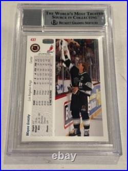 WAYNE GRETZKY Signed 1991-92 UPPER DECK Card #437 Beckett BAS Auto Graded 10