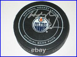 WAYNE GRETZKY Signed EDMONTON OILERS Official GAME Puck with Beckett LOA