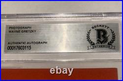 WAYNE GRETZKY Signed Edmonton OILERS 8 X 10 PHOTO Beckett BAS Encapsulated