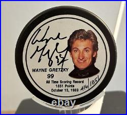 WAYNE GRETZKY Signed Puck All Time Scoring Record #416/1851 with Display Case WOW