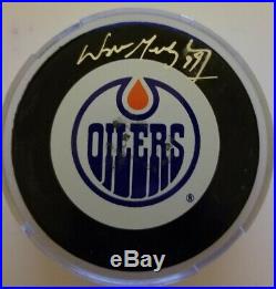 WAYNE GRETZKY WGA SIGNED EDMONTON OILERS OFFICIAL PUCK with JSA AUTOGRAPH COA AUTO