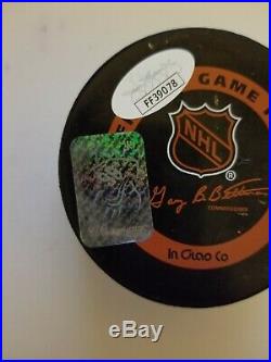 WAYNE GRETZKY WGA SIGNED EDMONTON OILERS OFFICIAL PUCK with JSA AUTOGRAPH COA AUTO