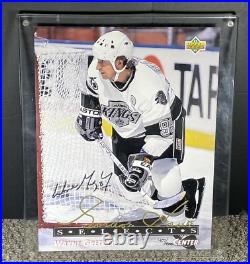 WAYNE GRETZKY signed 8.5 x 11 Gordon Howe Selects Trading Card Blowup 407/500