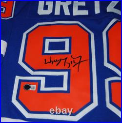 WAYNE GRETZKY signed (EDMONTON OILERS) M&N hockey jersey BECKETT AE38945