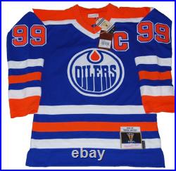 WAYNE GRETZKY signed (EDMONTON OILERS) M&N hockey jersey BECKETT AE38945
