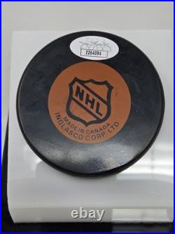 WAYNE GRETZKY signed KINGS official game puck JSA COA Full LOA