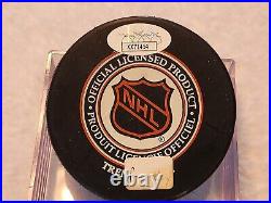 WAYNE GRETZKY signed KINGS puck JSA COA Full LOA