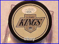 WAYNE GRETZKY signed KINGS puck JSA COA Full LOA