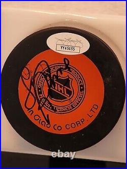 WAYNE GRETZKY signed KINGS puck JSA COA Full LOA