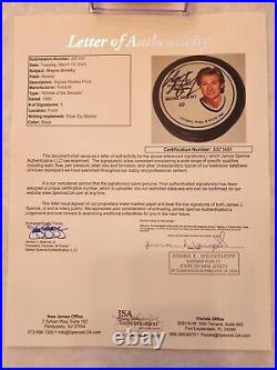 WAYNE GRETZKY signed KINGS puck JSA COA Full LOA