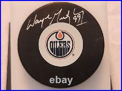 WAYNE GRETZKY signed OILERS puck JSA COA Full LOA full signature