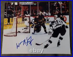 WAYNE GRETZKY signed autographed 802 GOAL 8x10 PHOTO