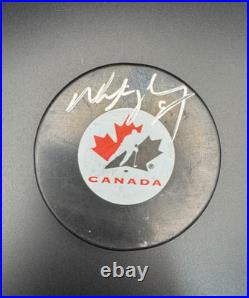 WAYNE GRETZKY signed autographed CANADA HOCKEY PUCK with COA BECKETT AD25804