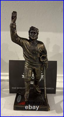 WAYNE GREYZKY #99 Signed AUTO Mini Kings STATUE Upper Deck Authenticated UDA