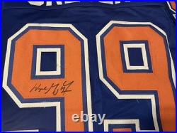 Waynd Gretzky Signed Oilers Jersey With Gretzky Holographic Coa