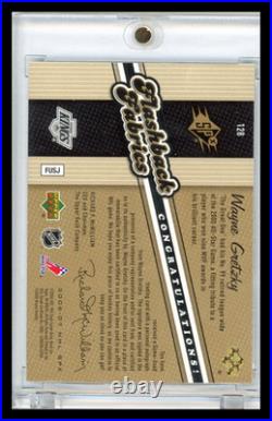 Wayne Gretzky 2006-07 Upper Deck SPx Flashback Fabrics Autograph Jersey Patch