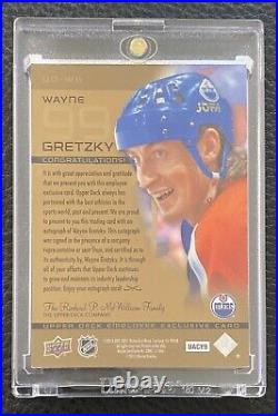 Wayne Gretzky 2015-16 Upper Deck Employee Exclusive Autograph