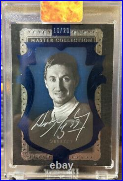 Wayne Gretzky 2015 UDC Auto /20 Master Collection SSP HOF #MC-WG Blue Foil