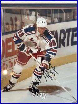 Wayne Gretzky 8 x 10 signed framed picture Sports Creations Authentic