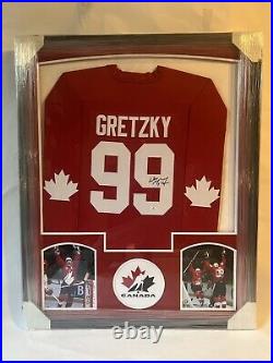 Wayne Gretzky #99 Signed Team Canada Hockey Jersey Custom Framed With COA