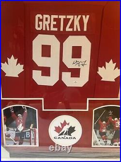 Wayne Gretzky #99 Signed Team Canada Hockey Jersey Custom Framed With COA