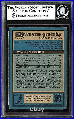 Wayne Gretzky Autographed 1981-82 Topps Card Oilers Vintage Beckett #13446431