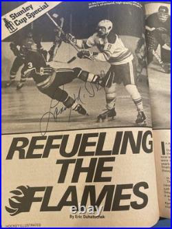 Wayne Gretzky Autographed Hockey Illustrated 5/1982 JSA Certified