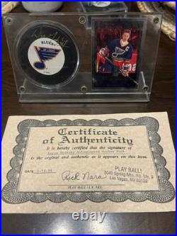 Wayne Gretzky Autographed Hockey Puck COA