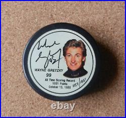 Wayne Gretzky Autographed Kings Puck All Time Scoring Record 1157/1851 -FotoPuck