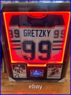 Wayne Gretzky Autographed Oilers Jersey FramedVideo Highlight Reel (Gretzky COA)