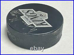 Wayne Gretzky Autographed Signed Professional NHL LA Kings Puck with Display Case