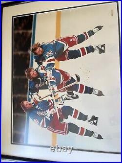 Wayne Gretzky CERTIFIED signed photo