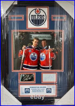 Wayne Gretzky & Connor McDavid Passing of the Torch Facsimile Signed