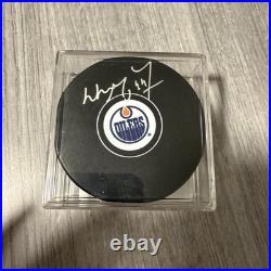 Wayne Gretzky Edmonton Oilers Signed Logo Hockey Puck Autograph with COA