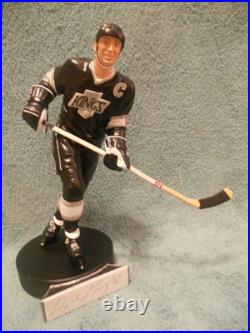 Wayne Gretzky Gartlan USA Hand Signed Figurine