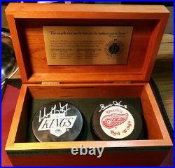 Wayne Gretzky & Gordie Howe Autographed Pucks UDA Certified RARE SET in BOX