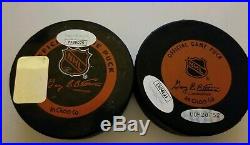 Wayne Gretzky & Gordie Howe Wga Uda Jsa Signed Oilers Redwings Pucks Autographs