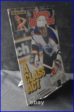 Wayne Gretzky HOF Signed/Autographed 1988 Sports Illustrated Oilers JSA 212090