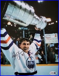 Wayne Gretzky Hard signed 8.5 X 11 photo. Edmonton Oilers. With COA