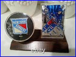 Wayne Gretzky Hockey Card and Hand Signed Puck With Certificate of Authenticity