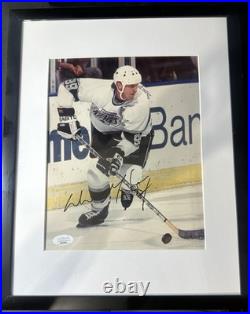 Wayne Gretzky Jsa Certified Autograph Framed Picture La Kings Hall Of Fame