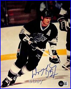 Wayne Gretzky LA Kings HOF Legend Signed 8x10 Photograph BAS