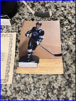 Wayne Gretzky Los Angeles Kings Autographed Gartlan 9 Inch Figurine Statue RARE