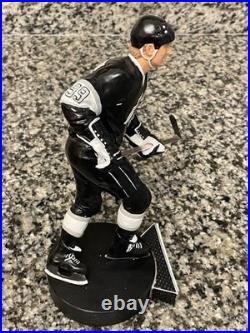 Wayne Gretzky Los Angeles Kings Autographed Gartlan 9 Inch Figurine Statue RARE