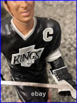 Wayne Gretzky Los Angeles Kings Autographed Gartlan 9 Inch Figurine Statue RARE